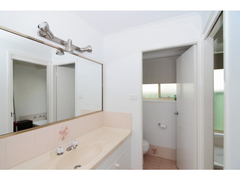 24 June Avenue, Basin View NSW 2540