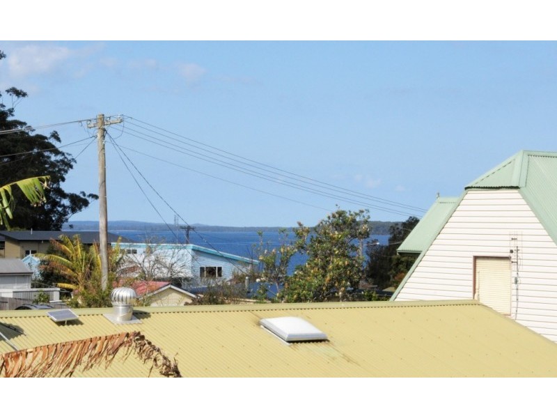 18 Audrey Avenue, Basin View NSW 2540