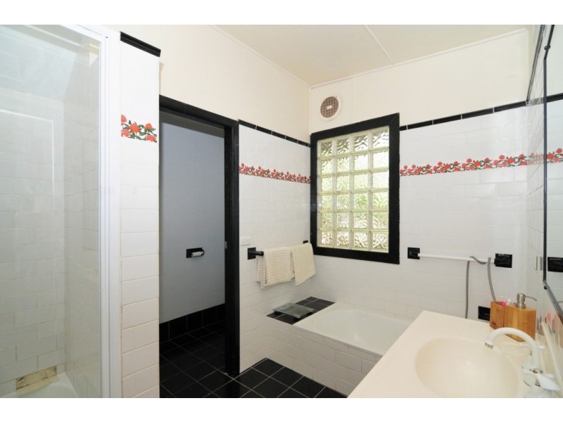 35 Waldegrave Crescent, Vincentia NSW 2540