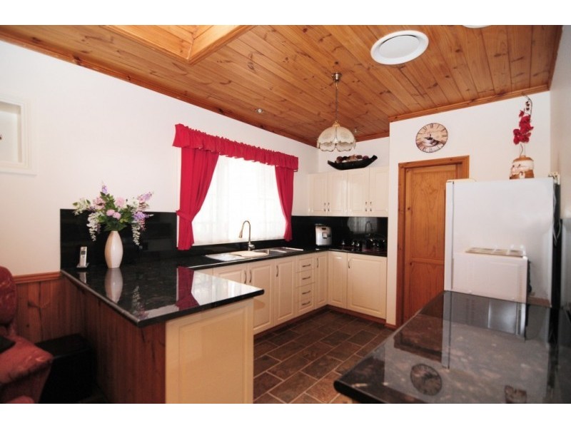 16 Macleans Point Road, Sanctuary Point NSW 2540