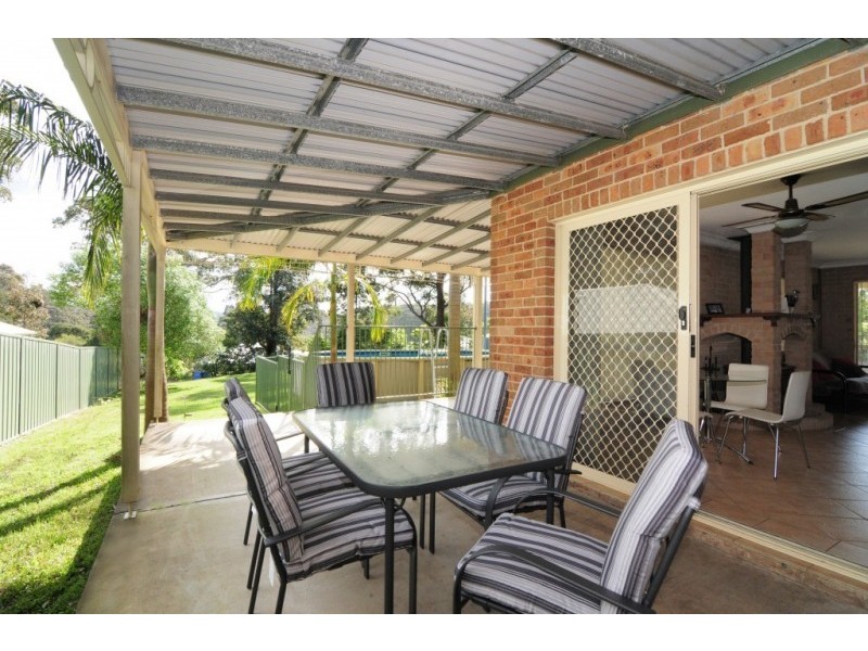 4 Pine Forest Road, Tomerong NSW 2540