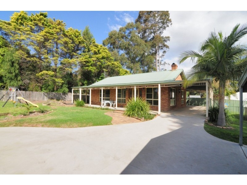 4 Pine Forest Road, Tomerong NSW 2540