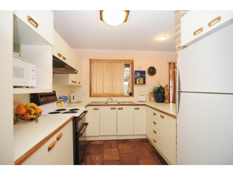 24 Roulstone Crescent, Sanctuary Point NSW 2540