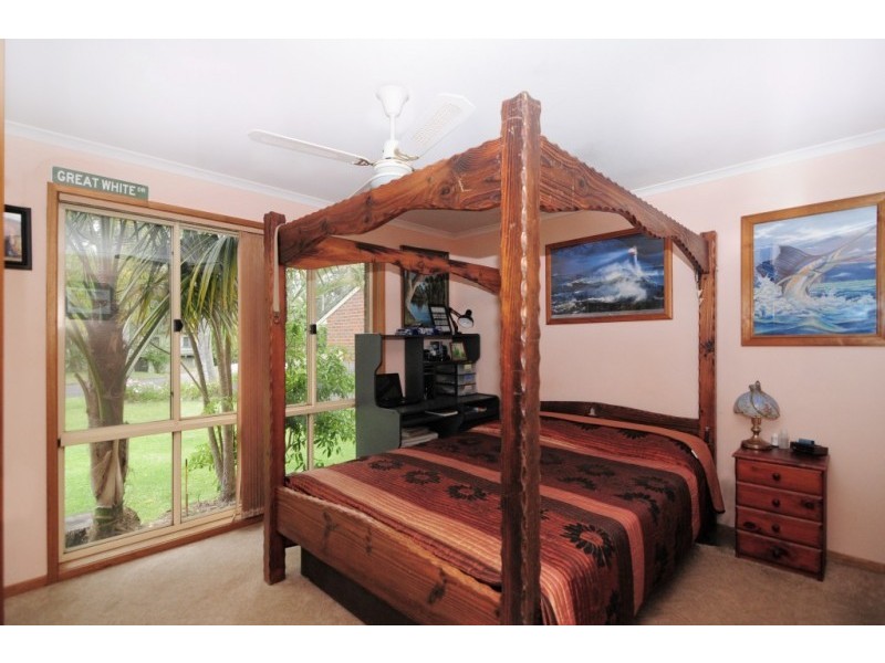 24 Roulstone Crescent, Sanctuary Point NSW 2540