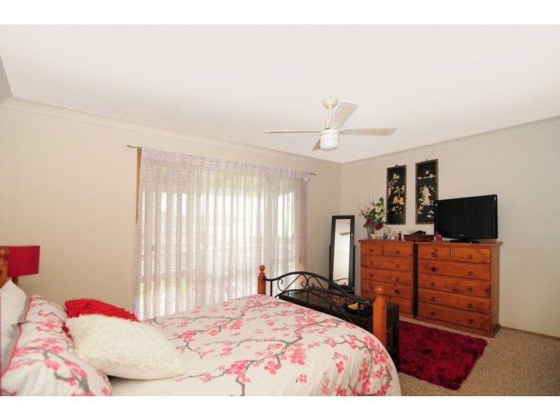 13 Moroney Avenue, St Georges Basin NSW 2540