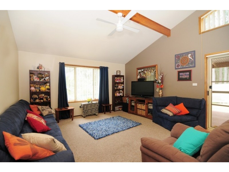 13 Moroney Avenue, St Georges Basin NSW 2540