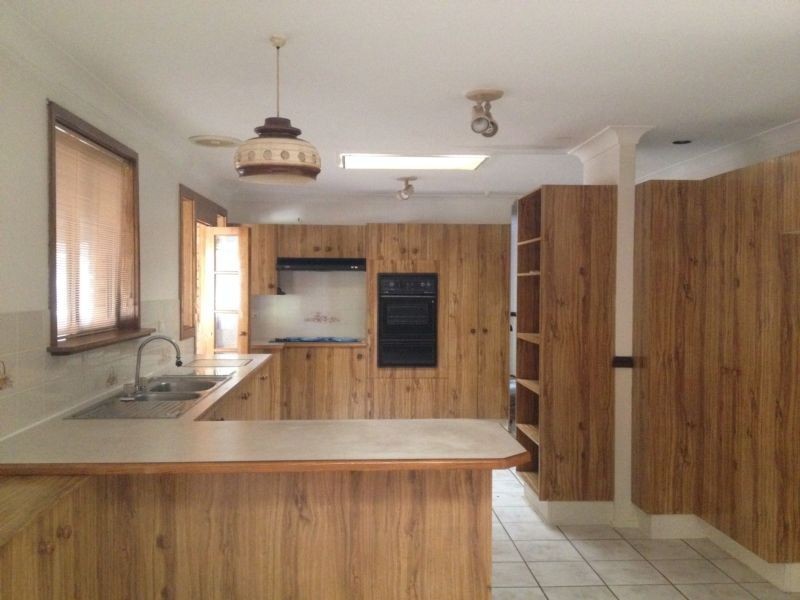 8 Waddell Street, Huskisson NSW 2540