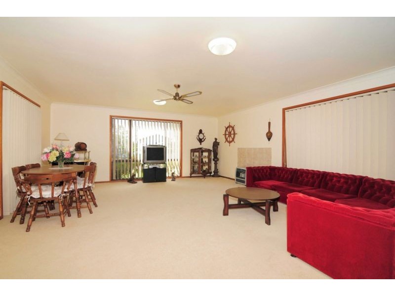 122 Waratah Crescent, Sanctuary Point NSW 2540