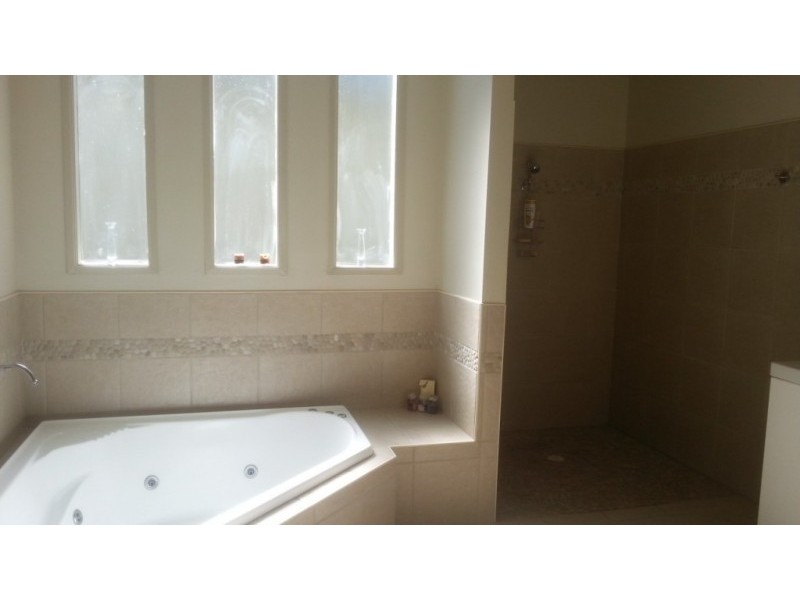 14 Winn Avenue, Basin View NSW 2540