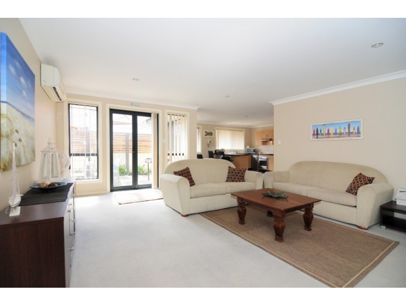 2/36 Duncan Street, Huskisson NSW 2540