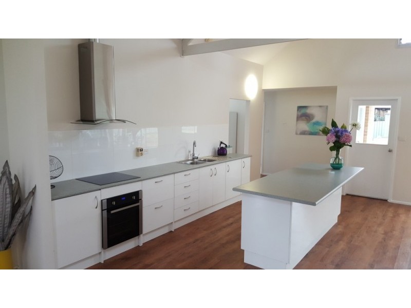 11 Saumarez Street, Vincentia NSW 2540