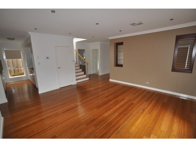 14 Coaster Circuit, Vincentia NSW 2540