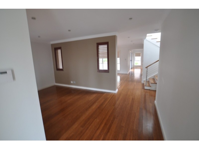 14 Coaster Circuit, Vincentia NSW 2540