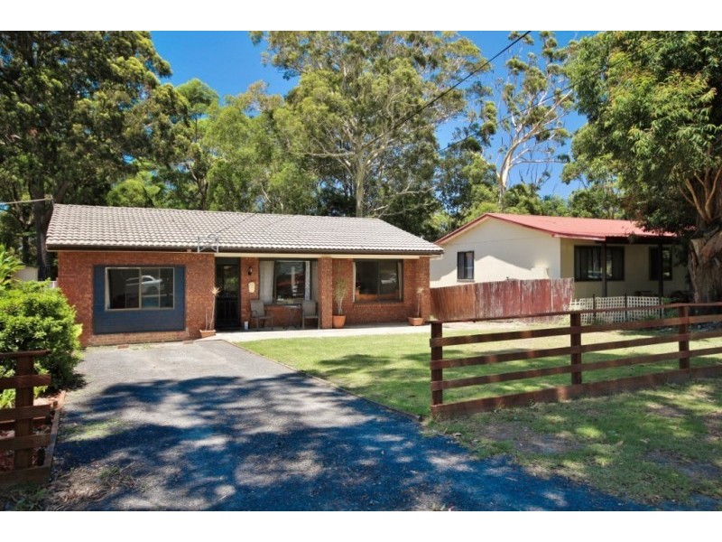 4 Tibbles Avenue, Old Erowal Bay NSW 2540