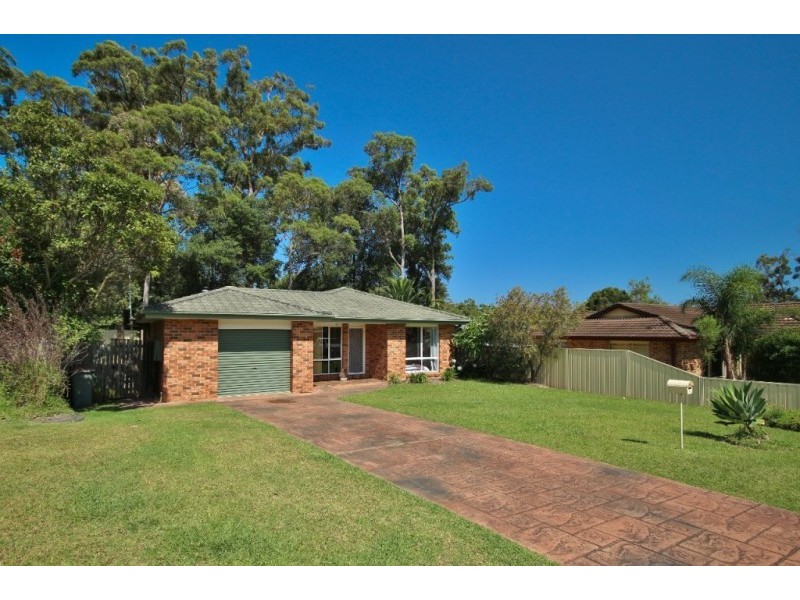 6 Moroney Avenue, St Georges Basin NSW 2540