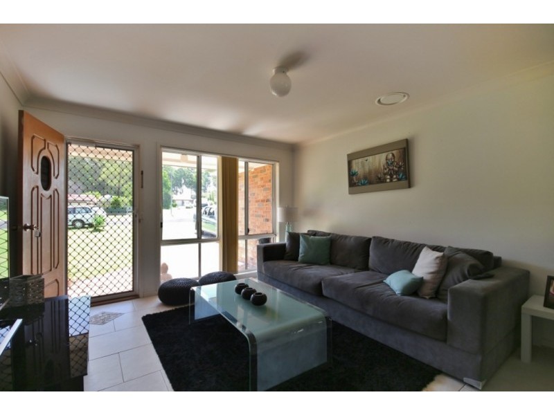 6 Moroney Avenue, St Georges Basin NSW 2540