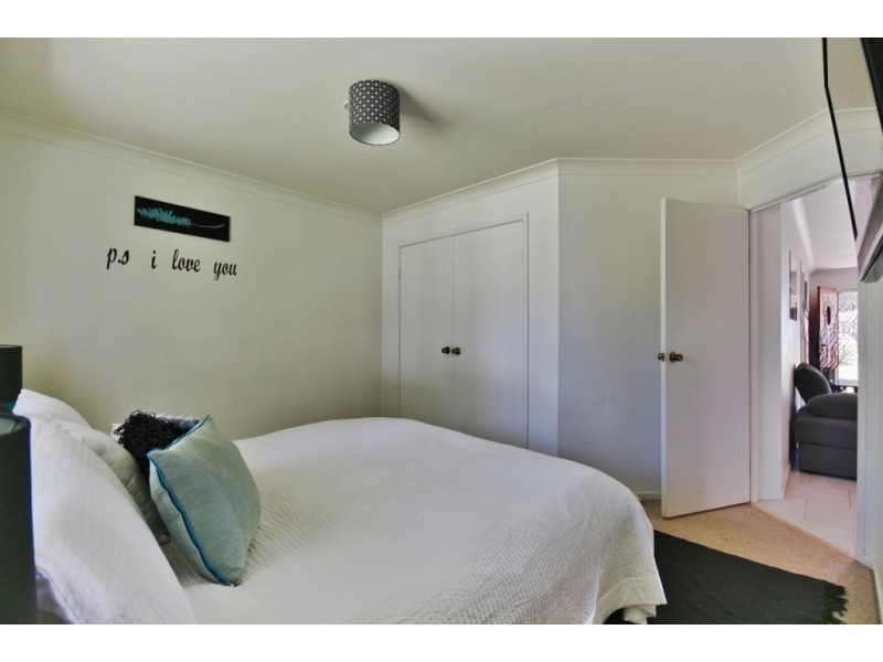 6 Moroney Avenue, St Georges Basin NSW 2540