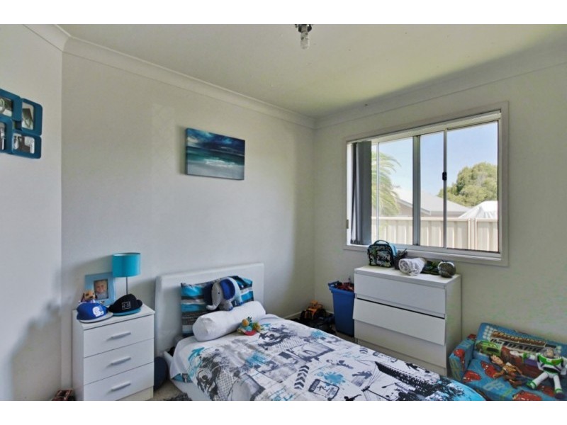6 Moroney Avenue, St Georges Basin NSW 2540