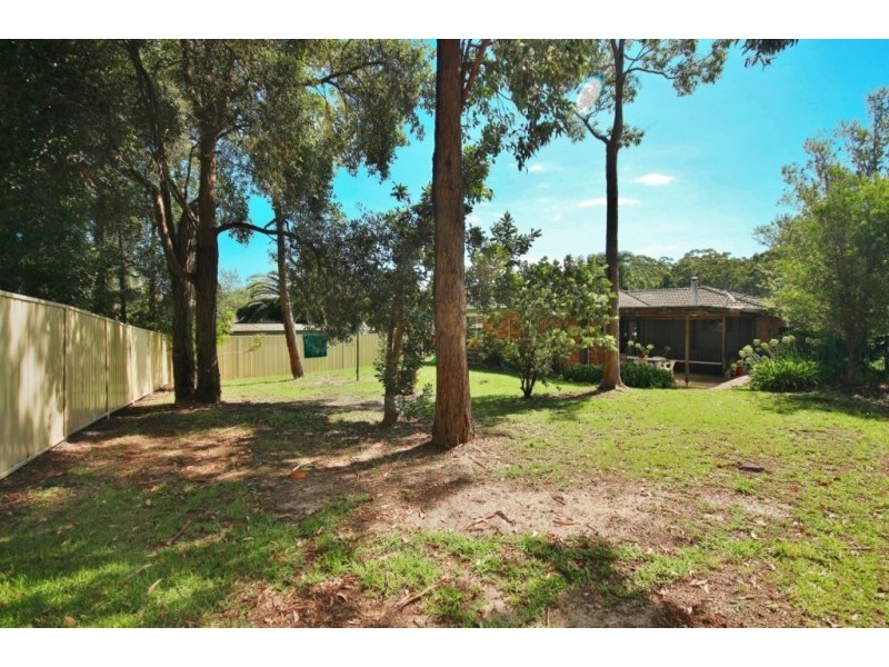 6 Moroney Avenue, St Georges Basin NSW 2540