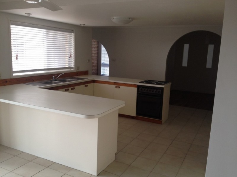22 Gibson Crescent, Sanctuary Point NSW 2540