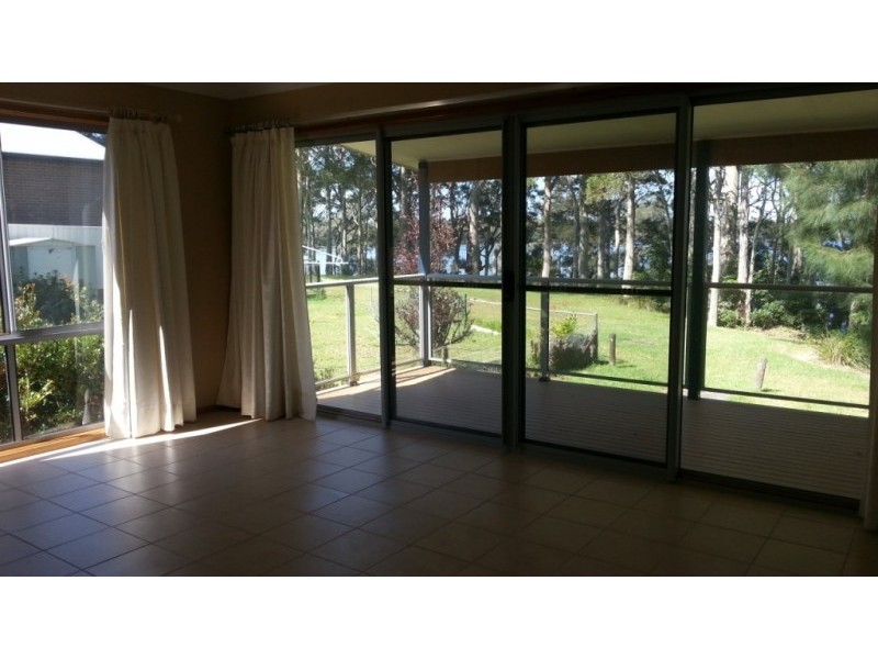 47 Walmer Avenue, Sanctuary Point NSW 2540