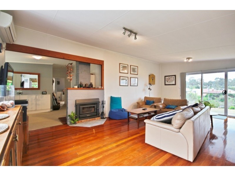 2 Graham Avenue, St Georges Basin NSW 2540