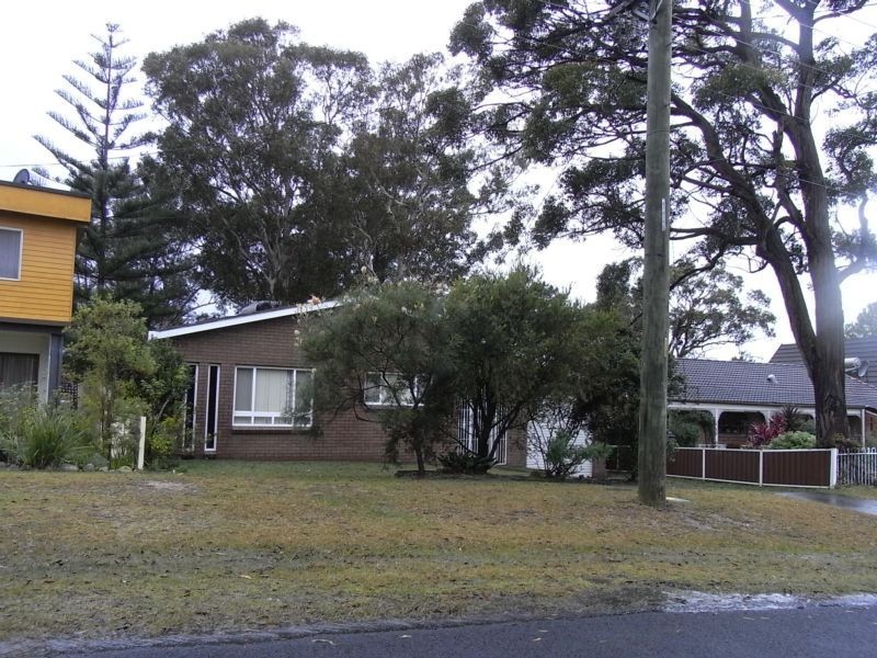 129 Waratah Crescent, Sanctuary Point NSW 2540