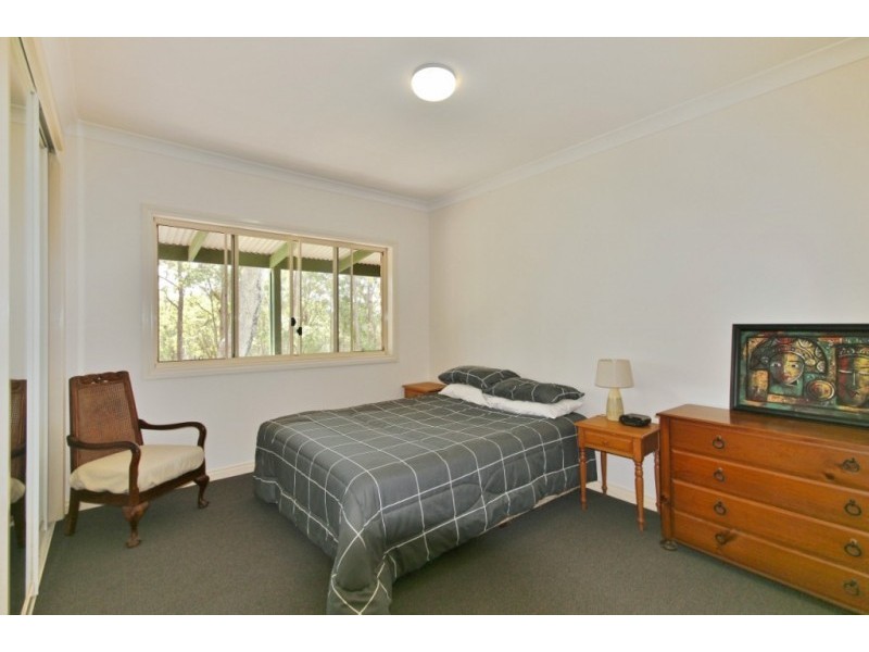 6 McArthur Drive, Falls Creek NSW 2540