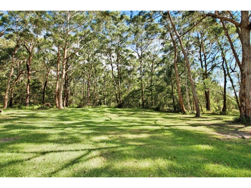 6 McArthur Drive, Falls Creek NSW 2540