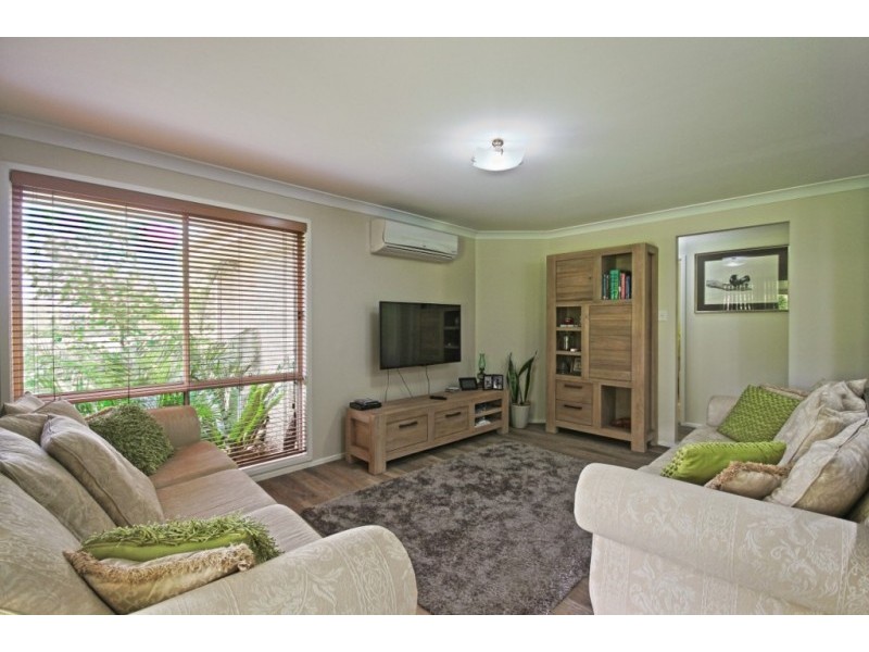 26 Streamside Street, Woollamia NSW 2540