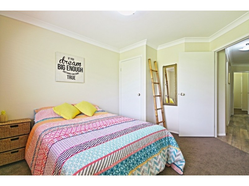 26 Streamside Street, Woollamia NSW 2540