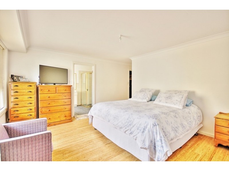 17 McGowen Street, Old Erowal Bay NSW 2540