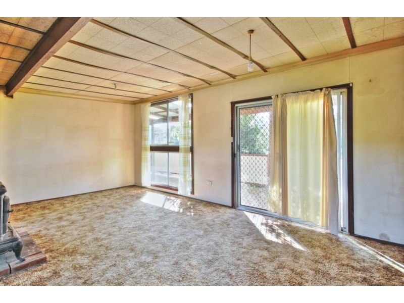 18 Audrey Avenue, Basin View NSW 2540
