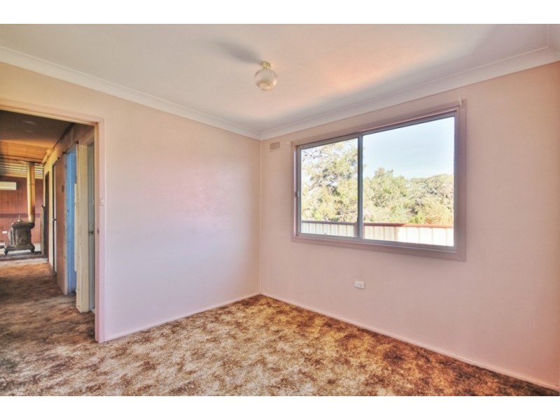 18 Audrey Avenue, Basin View NSW 2540