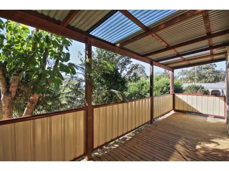 18 Audrey Avenue, Basin View NSW 2540