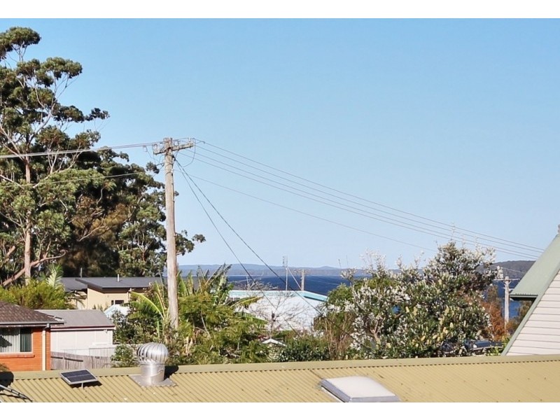 18 Audrey Avenue, Basin View NSW 2540