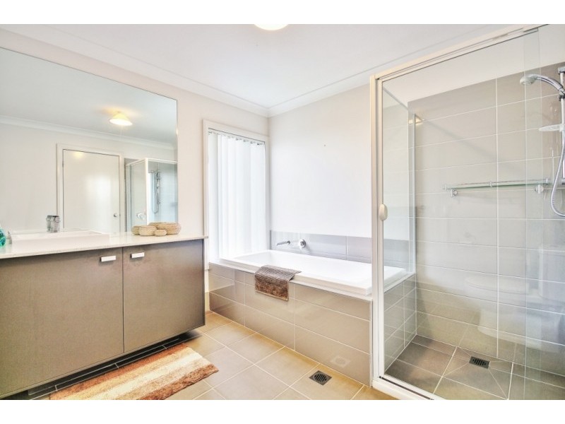 4 Dinghy Street, Vincentia NSW 2540