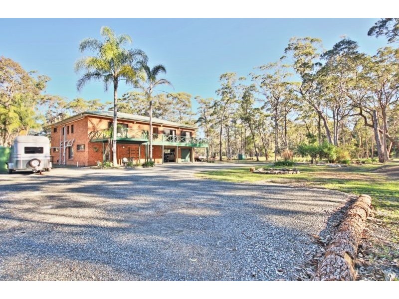 52 Streamside Street, Woollamia NSW 2540
