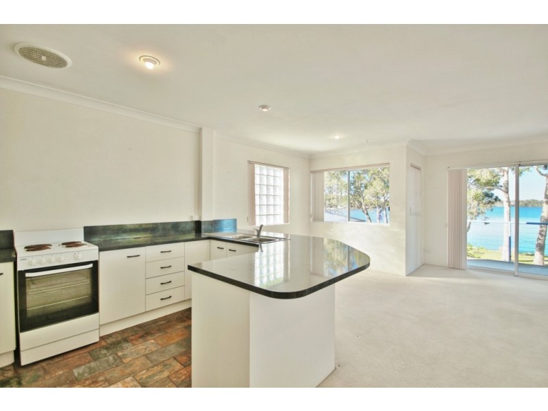 4 Island Point Road, St Georges Basin NSW 2540