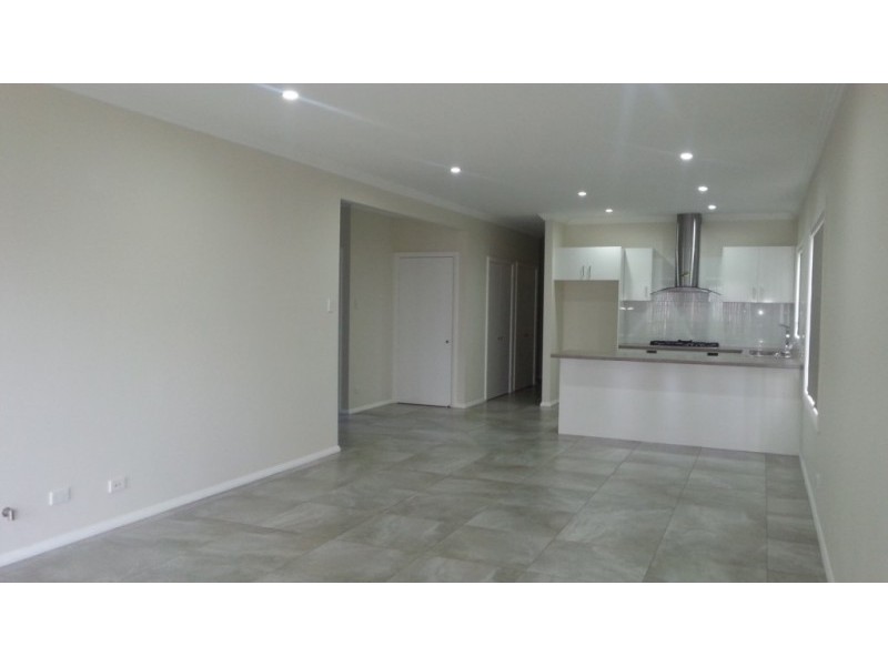 4 Bayswood Avenue, Vincentia NSW 2540
