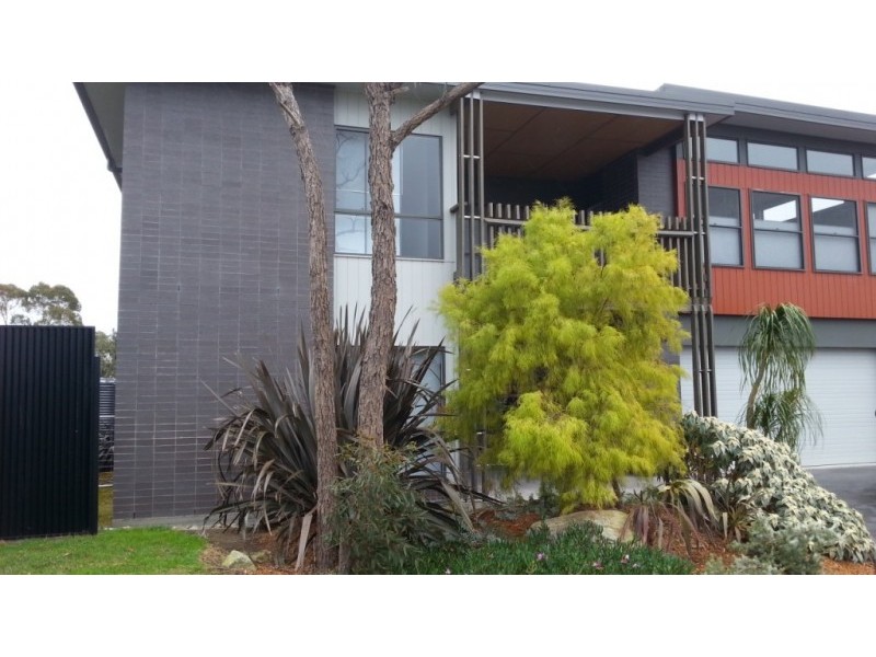 10 Omega Place, Vincentia NSW 2540