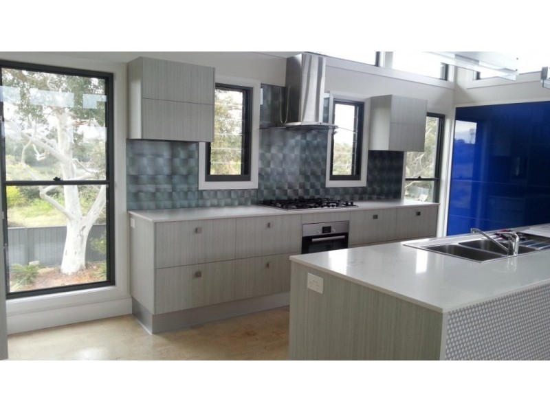 10 Omega Place, Vincentia NSW 2540