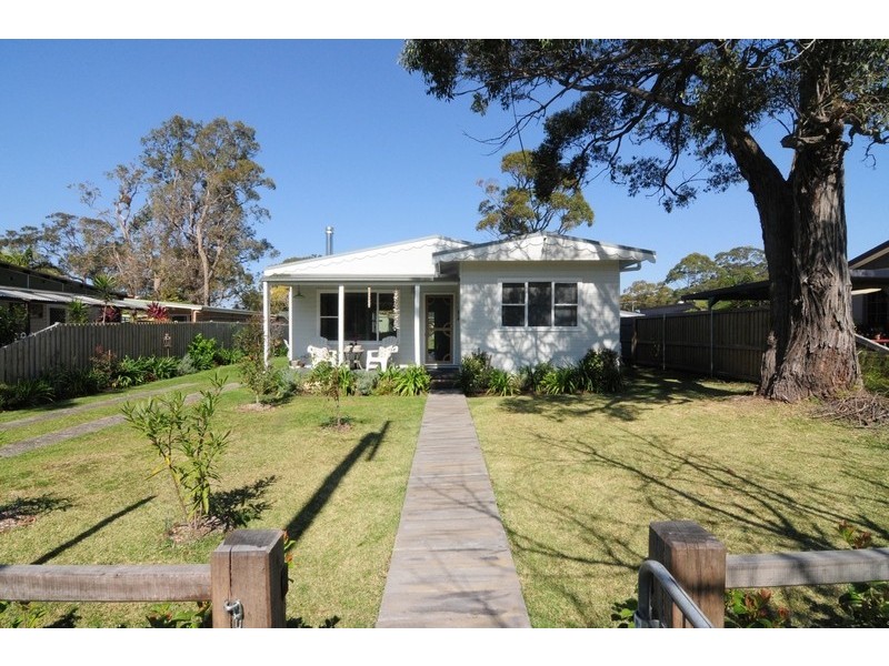 8 Keppel Street, Huskisson NSW 2540