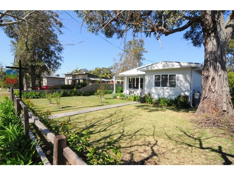 8 Keppel Street, Huskisson NSW 2540