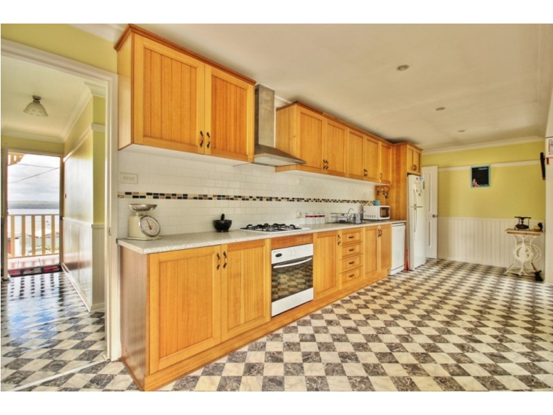 87 Basin View Parade, Basin View NSW 2540