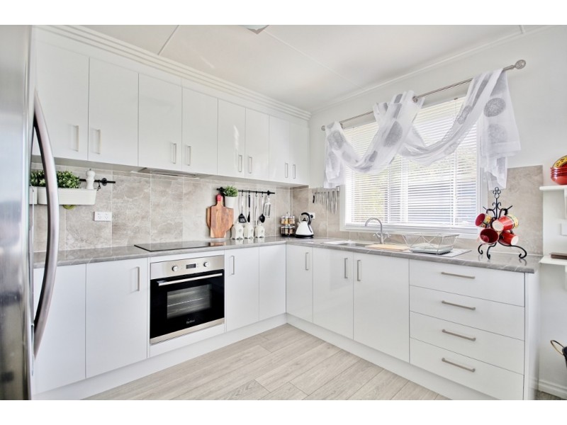 30 Wayfarer Drive, Sussex Inlet NSW 2540