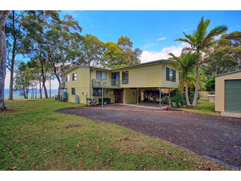 4 Loralyn Avenue, St Georges Basin NSW 2540