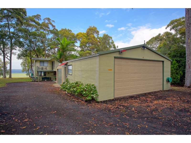 4 Loralyn Avenue, St Georges Basin NSW 2540
