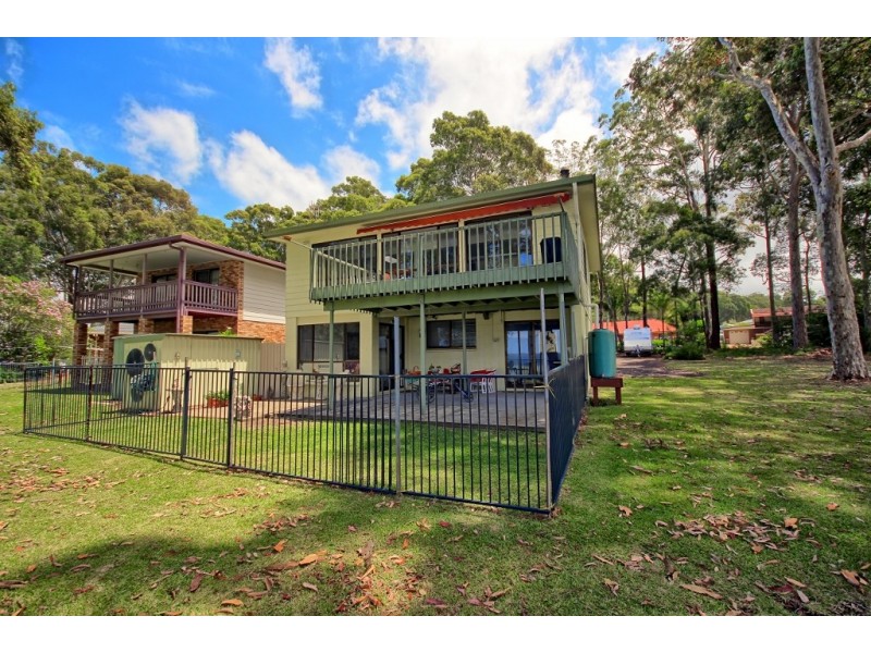 4 Loralyn Avenue, St Georges Basin NSW 2540