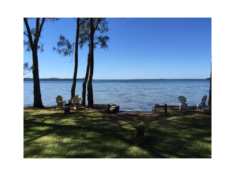 4 Loralyn Avenue, St Georges Basin NSW 2540